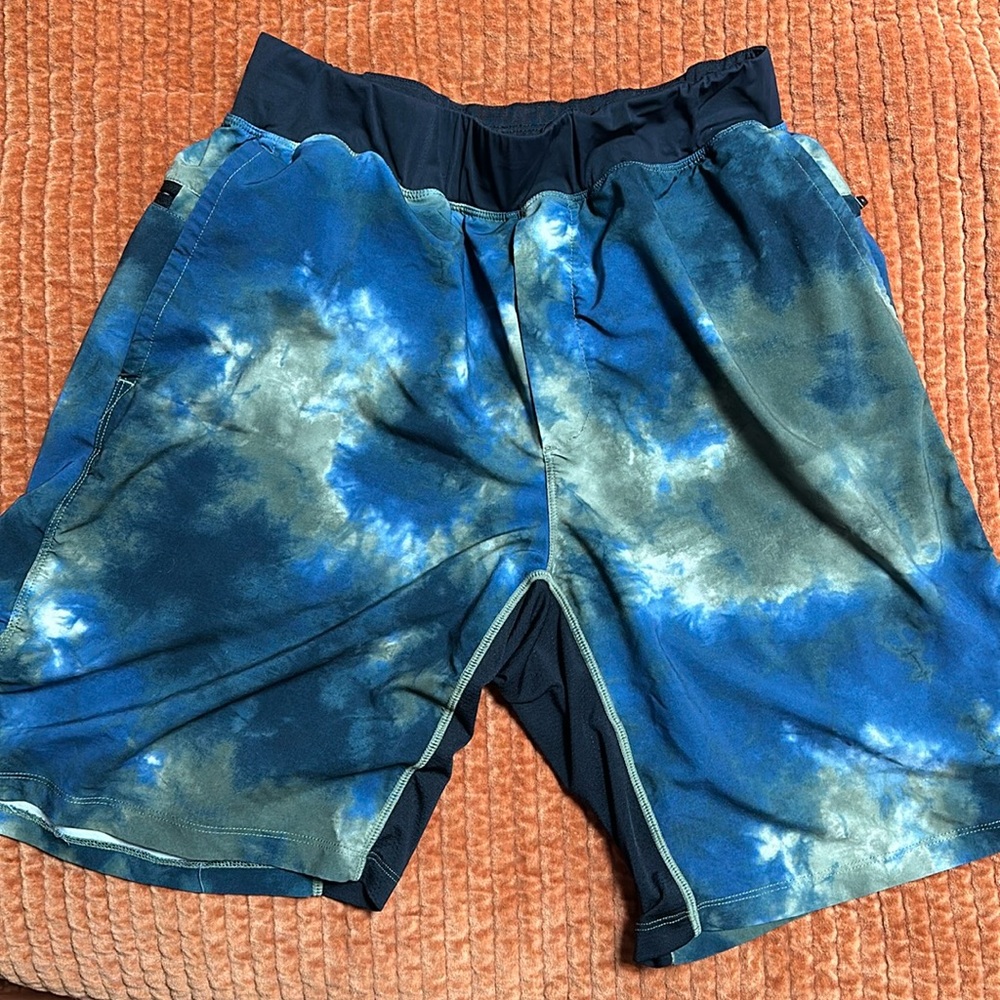 Men’s Fabletics Medium Fundamental Short with No Liner